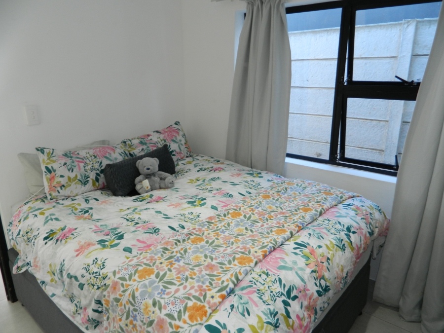 1 Bedroom Property for Sale in Lemoenkloof Western Cape